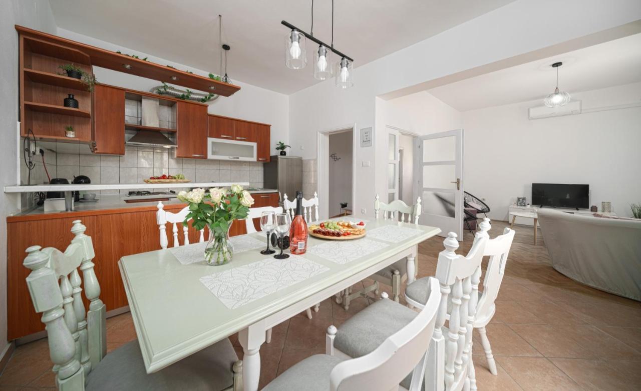 Apartman Rusula 沃迪切 外观 照片