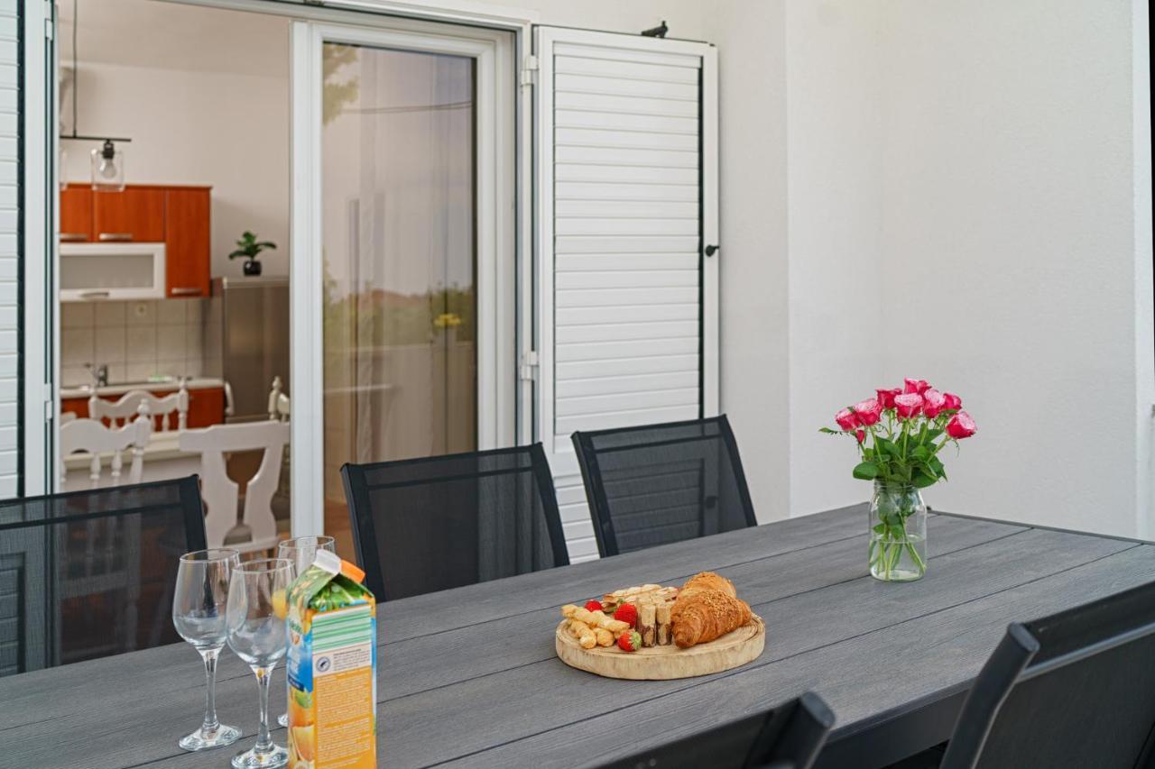 Apartman Rusula 沃迪切 外观 照片