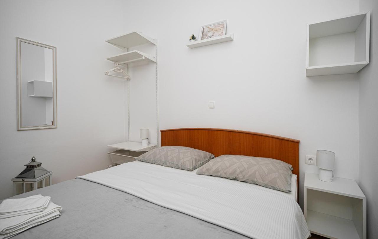 Apartman Rusula 沃迪切 外观 照片